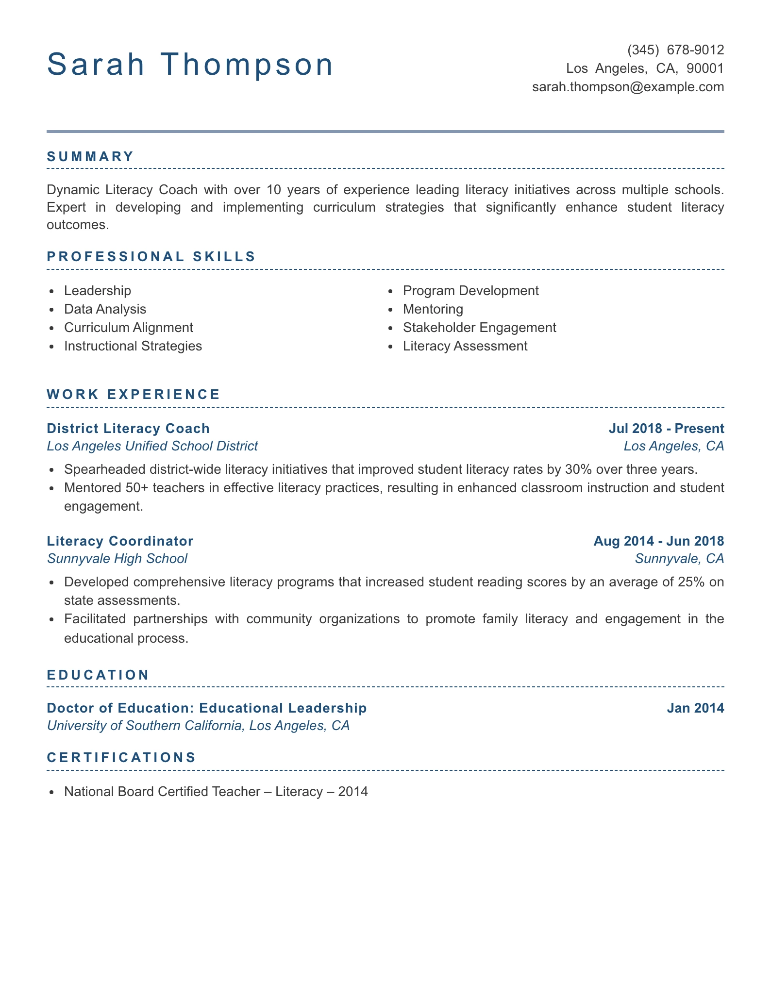 Senior Level Literacy Coach Resume Example