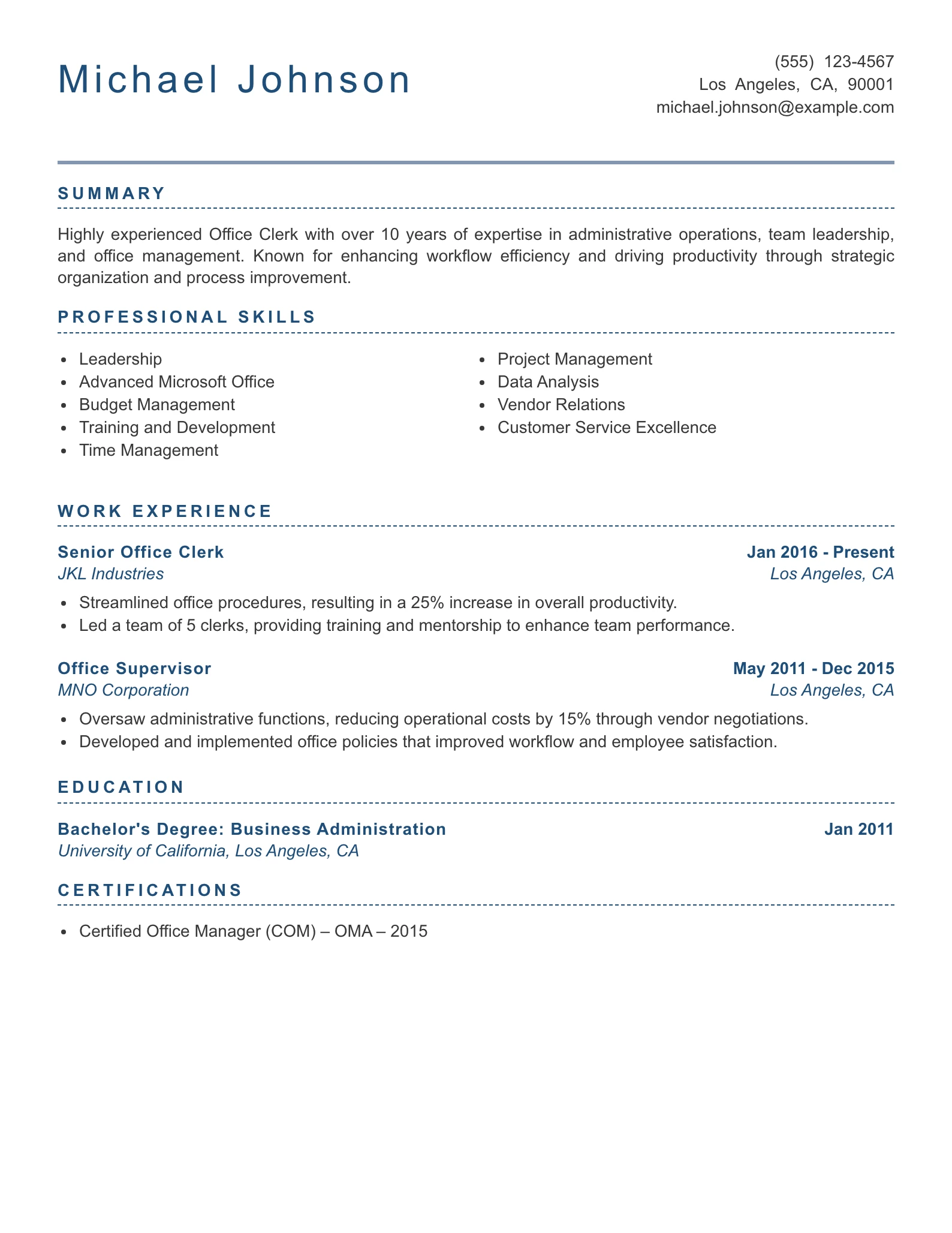 Senior Level Office Clerk Resume Example