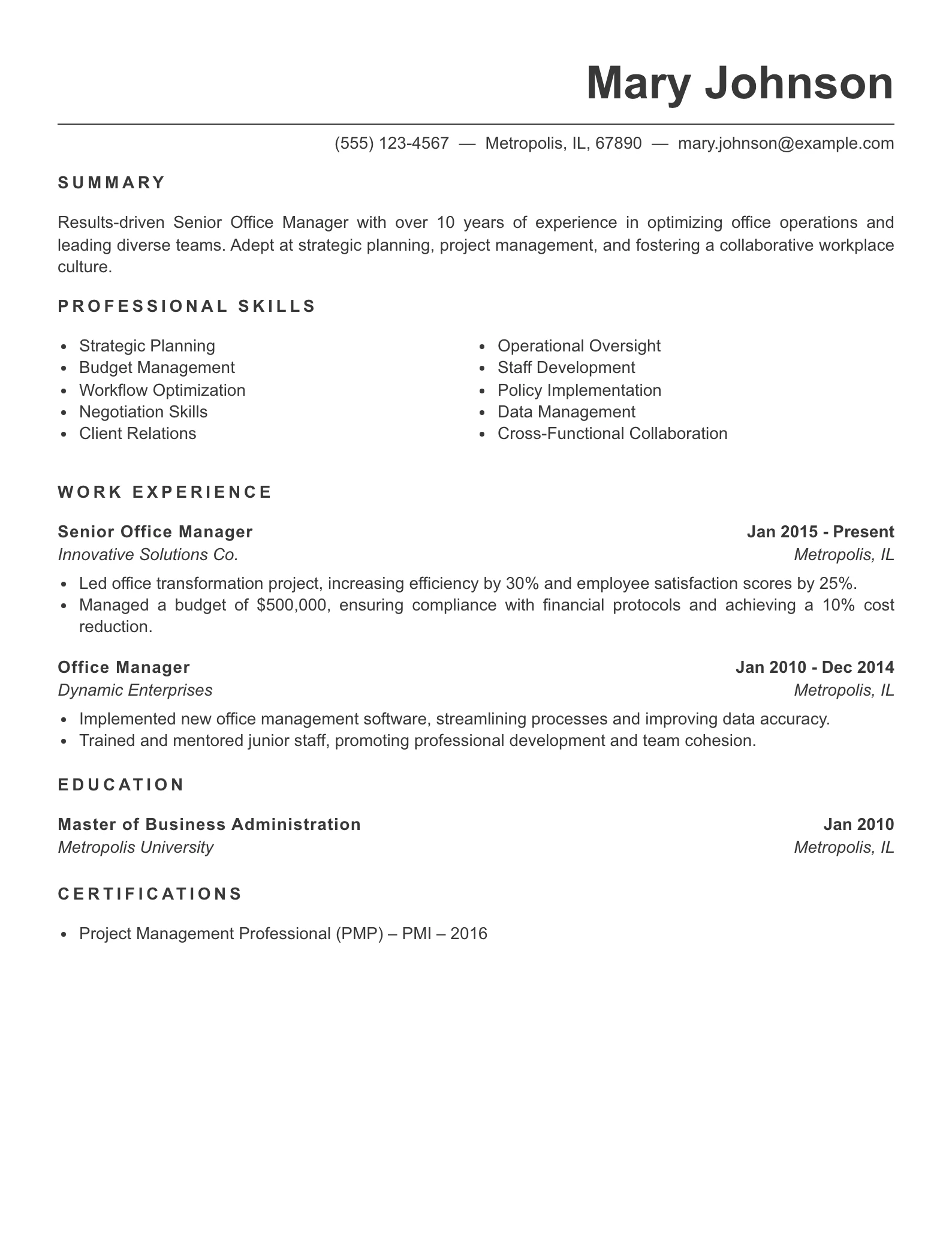 Senior Level Office Manager Resume Example