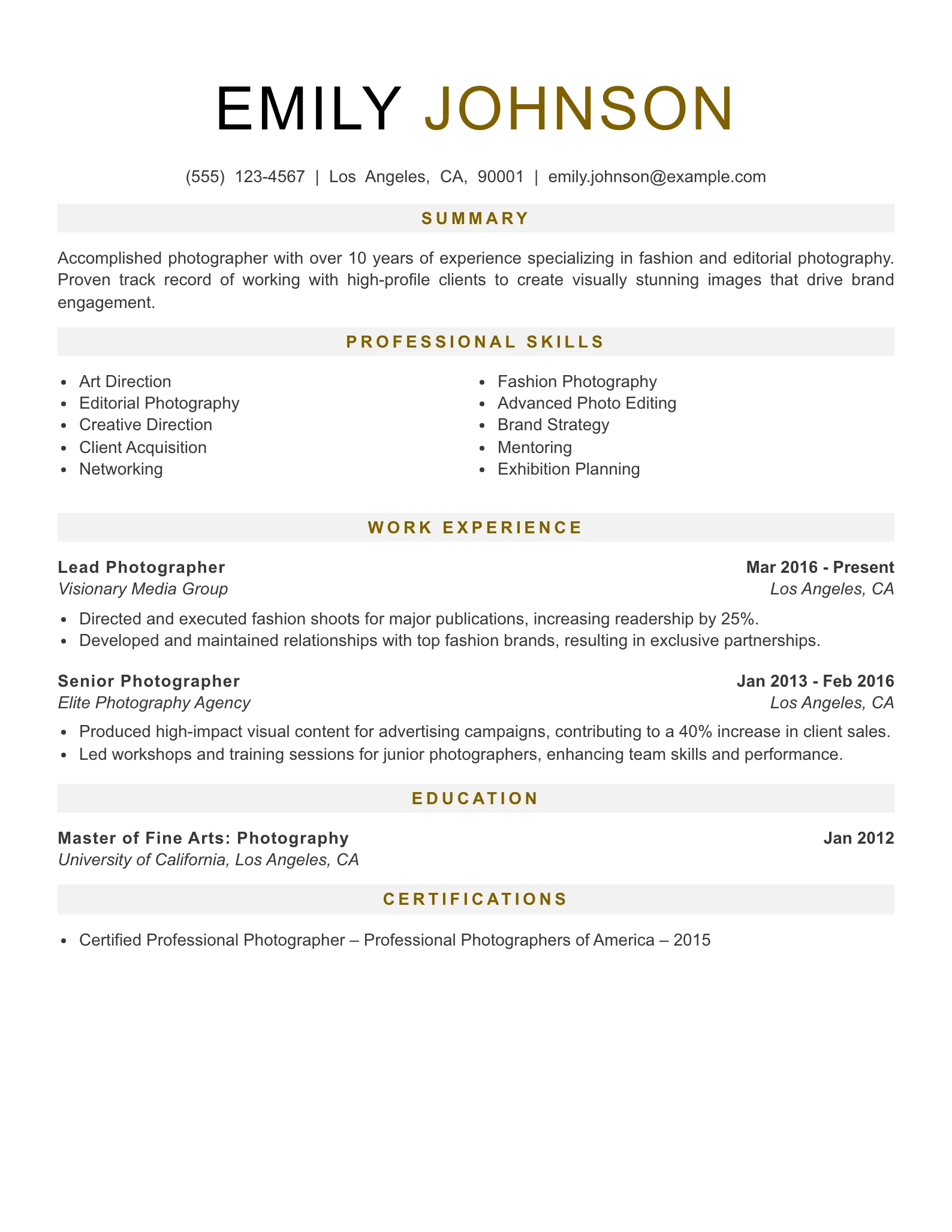Senior Level Photographer Resume Example